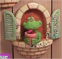 Window Frog w/FlowerPot 8.5"T