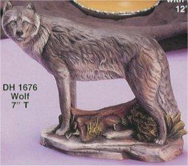 DH Standing Wolf