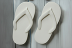 Flip Flop w/Flowers Set 9.5"L Unpainted