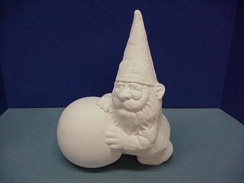 Gnome w/Gazing Ball 13"t