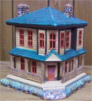 Petro Woodward House 7.5"x6"