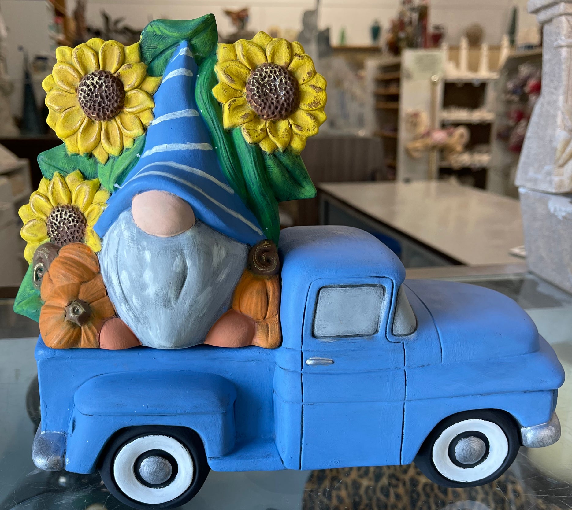 CM 55 Pickup w/Sunflower Gnome 5.5”T x 9.5”L