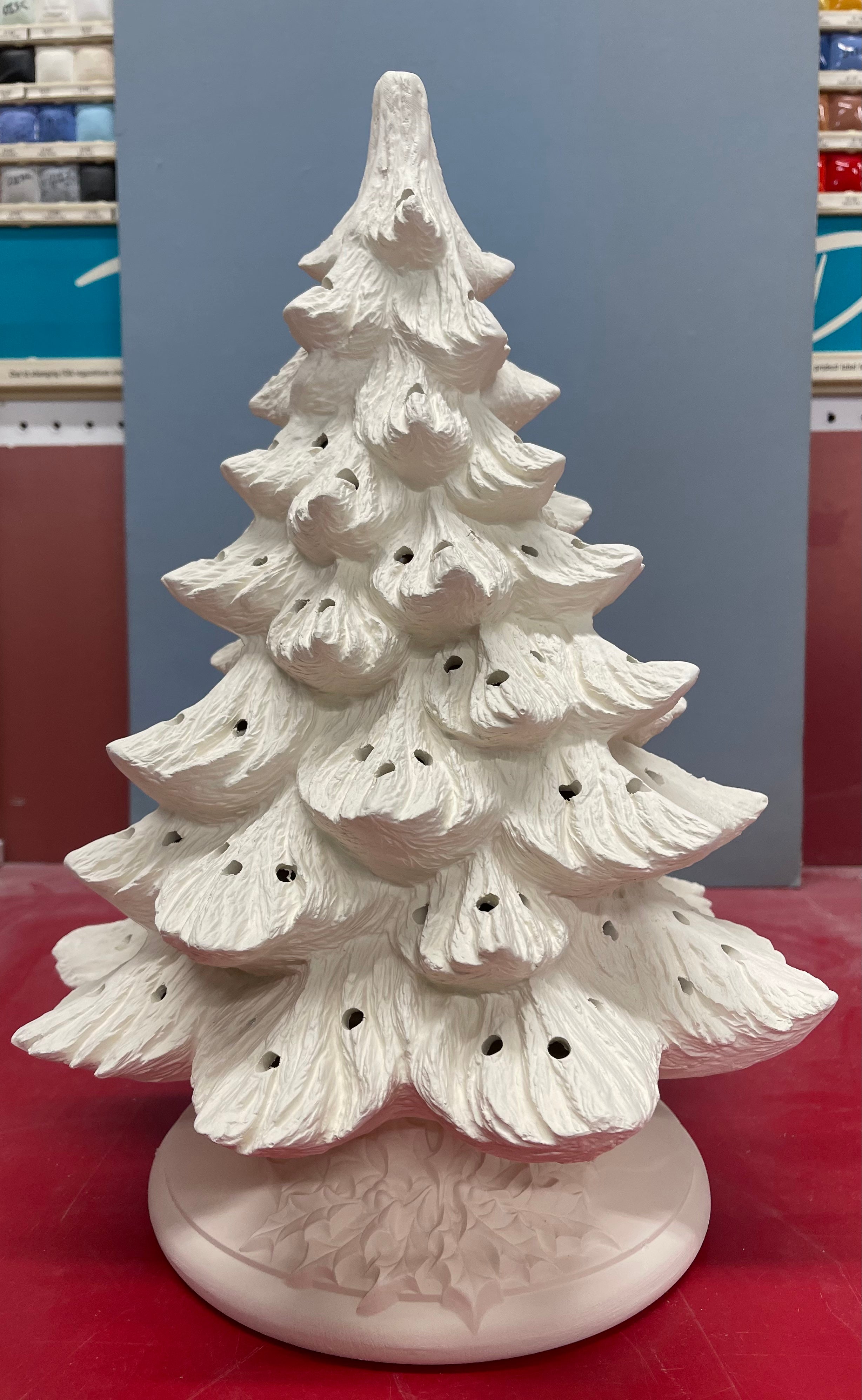 NW Christmas Tree/w base 16.5”T