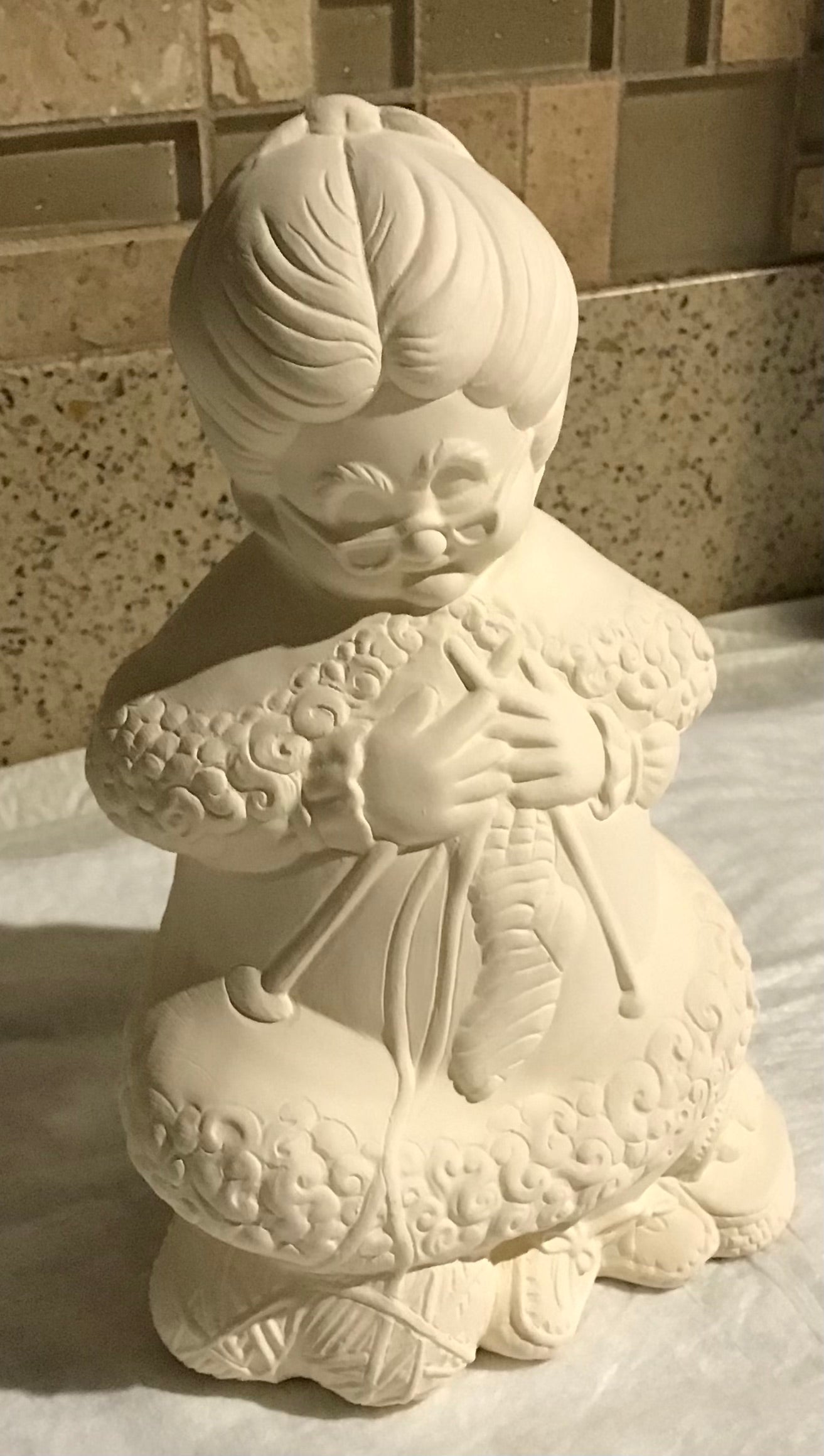 CM Retro Mrs.Claus 8”t 5.25”w